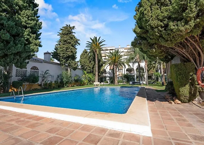 Large In Puebla Lucia *